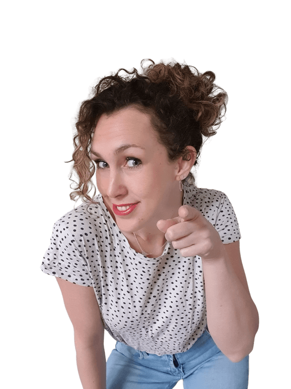 Eline wijst naar je